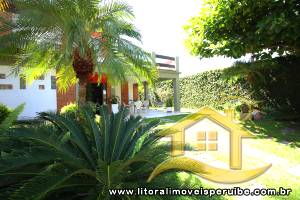 Casa - Sobrado com 4 quartos (sendo 4 suite(s)) a 500,00 metros praia.