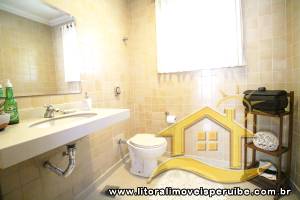 Casa - Sobrado com 4 quartos (sendo 4 suite(s)) a 500,00 metros praia.