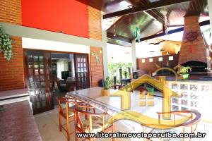 Casa - Sobrado com 4 quartos (sendo 4 suite(s)) a 500,00 metros praia.