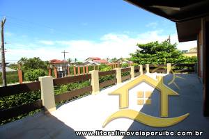 Casa - Sobrado com 4 quartos (sendo 4 suite(s)) a 500,00 metros praia.