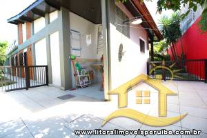 Casa - Sobrado com 4 quartos (sendo 4 suite(s)) a 500,00 metros praia.