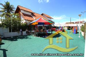 Casa - Sobrado com 4 quartos (sendo 4 suite(s)) a 500,00 metros praia.