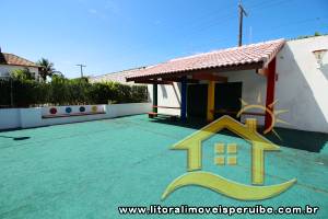 Casa - Sobrado com 4 quartos (sendo 4 suite(s)) a 500,00 metros praia.