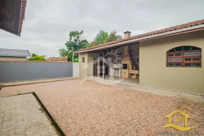 Casa para venda no bairro 43, em Peruíbe / SP.