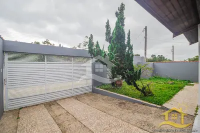 Casa para venda no bairro 43, em Peruíbe / SP.