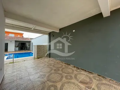 Casa - Sobrado com 4 dormitórios (sendo 3 suite(s)) a 300,00 metros praia.