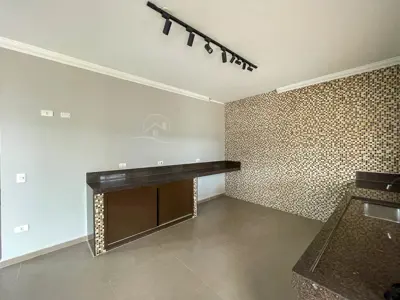 Casa - Sobrado Novo com 5 dormitórios (sendo 5 suite(s)) a 0,00 metros praia.