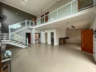 Casa - Sobrado Novo com 5 dormitórios (sendo 5 suite(s)) a 0,00 metros praia.