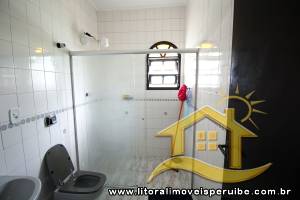 Casa - Térrea com 3 dormitórios (sendo 1 suite(s)) a 800,00 metros praia.