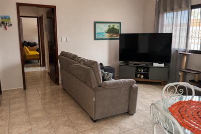 Casa - Térrea com 3 quartos (sendo 1 suite(s)) a 850 metros praia.