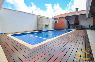 Casa para  no bairro Jardim Márcia, em Peruíbe / São Paulo.