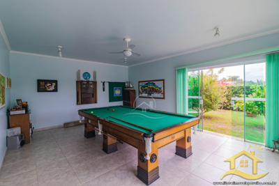 Casa - Sobrado com 4 dormitórios (sendo 4 suite(s)) a 3,00 metros praia.
