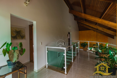 Casa - Sobrado com 4 dormitórios (sendo 4 suite(s)) a 3,00 metros praia.