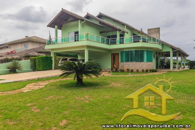 Casa - Sobrado com 4 dormitórios (sendo 4 suite(s)) a 3,00 metros praia.