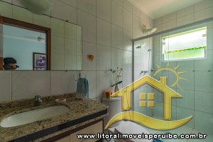 Casa - Sobrado com 4 dormitórios (sendo 4 suite(s)) a 3,00 metros praia.