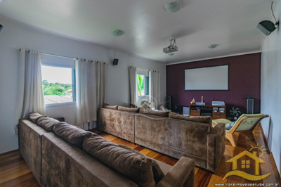 Casa - Sobrado com 4 dormitórios (sendo 4 suite(s)) a 3,00 metros praia.