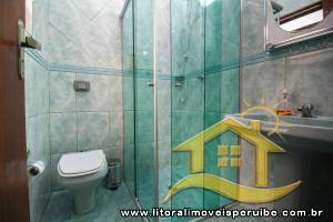 Casa - Térrea com piscina com 3 quartos (sendo 1 suite(s)) a 200,00 metros praia.