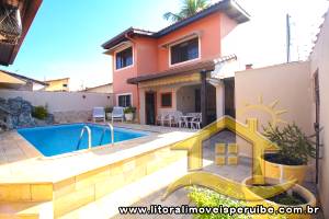 Casa - Térrea com piscina com 3 quartos (sendo 1 suite(s)) a 200,00 metros praia.