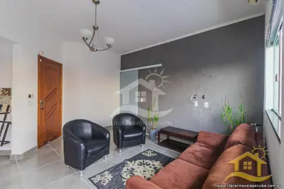 Casa - com Mezanino com 3 dormitórios (sendo 1 suite(s)) a 1,00 metros praia.
