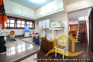 Casa para  no bairro 21, em Peruíbe / SP.