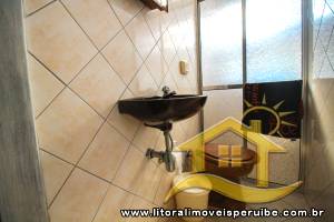 Casa para  no bairro 21, em Peruíbe / SP.