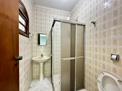 Casa - com Mezanino com 3 quartos (sendo 2 suite(s)) a 600,00 metros praia.