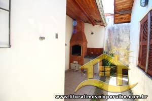 Casa - Térrea com 2 dormitórios (sendo 0 suite(s)) a 900,00 metros praia.
