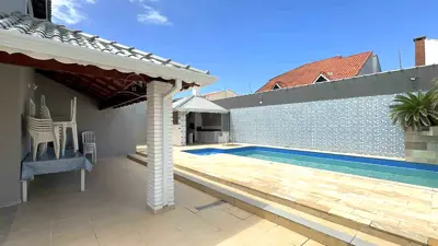 Casa - Mezanino com 4 dormitórios (sendo 1 suite(s)) a 600,00 metros praia.
