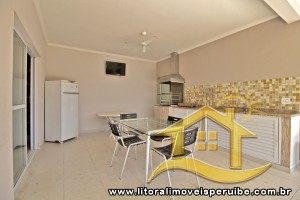 Casa para venda no bairro 35, em Peruíbe / SP.