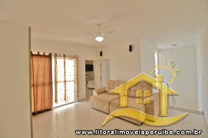 Casa para venda no bairro 35, em Peruíbe / SP.
