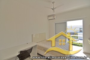 Casa para venda no bairro 35, em Peruíbe / SP.