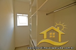 Casa para venda no bairro 35, em Peruíbe / SP.