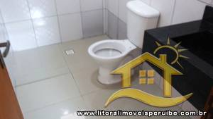 Casa - Térrea com 2 quartos (sendo 1 suite(s)) a 2000,00 metros praia.