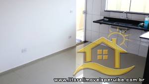 Casa - Térrea com 2 quartos (sendo 1 suite(s)) a 2000,00 metros praia.