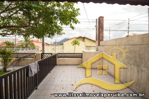 Casa - Térrea com 3 dormitórios (sendo 1 suite(s)) a 600,00 metros praia.