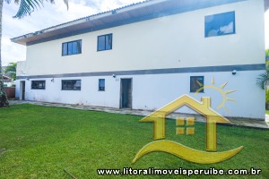 Casa para  no bairro Bougainvillée I, em Peruíbe / São Paulo.