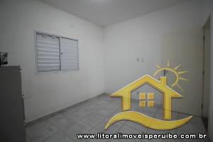 Casa - Térrea com 2 dormitórios (sendo 1 suite(s)) a 4000,00 metros praia.