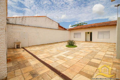 Casa para venda no bairro 29, em Peruíbe / SP.