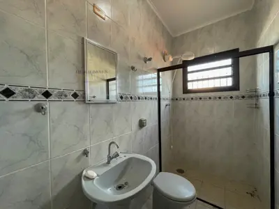 Casa - Sobrado com 4 dormitórios (sendo 4 suite(s)) a 0,00 metros praia.