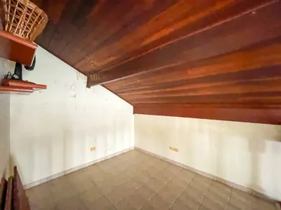 Casa - Sobrado com 4 dormitórios (sendo 4 suite(s)) a 0,00 metros praia.