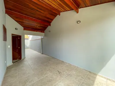 Casa - Sobrado com 4 dormitórios (sendo 4 suite(s)) a 0,00 metros praia.