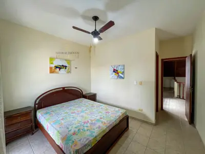 Casa - Sobrado com 4 dormitórios (sendo 4 suite(s)) a 0,00 metros praia.