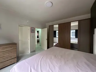 Casa - Térrea com 3 quartos (sendo 3 suite(s)) a 0,00 metros praia.