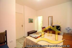 Casa - Térrea com Edícula com 3 dormitórios (sendo 1 suite(s)) a 700,00 metros praia.