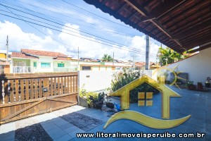 Casa - Térrea com 2 quartos (sendo 0 suite(s)) a 550,00 metros praia.