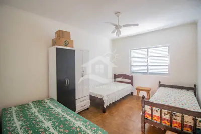 Apartamento - Amplo com 2 dormitórios (sendo 0 suite(s)) a 300,00 metros praia.