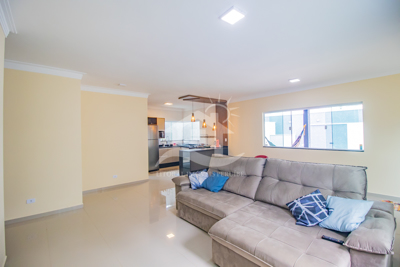 Casa - Térrea com 3 dormitórios (sendo 1 suite(s)) a 1500,00 metros praia.