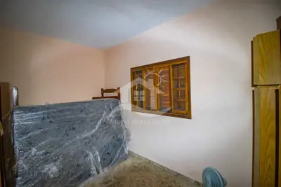 Casa - Térrea com 2 dormitórios (sendo 1 suite(s)) a 1800,00 metros praia.