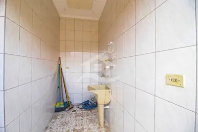 Casa - Térrea com 2 dormitórios (sendo 1 suite(s)) a 1800,00 metros praia.