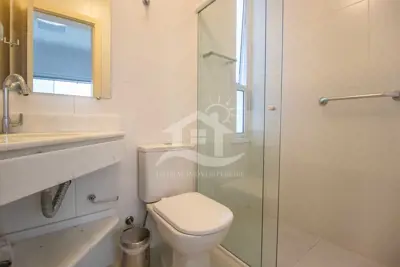 Casa - Sobrado com 5 dormitórios (sendo 5 suite(s)) a 500,00 metros praia.